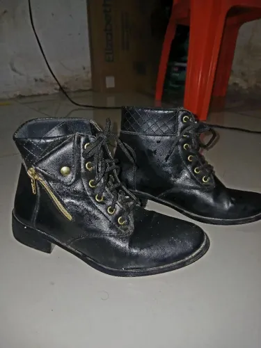 Bota número 37