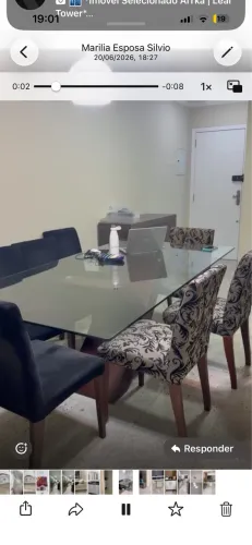 Vendo mesa de vidro com 8 cadeiras