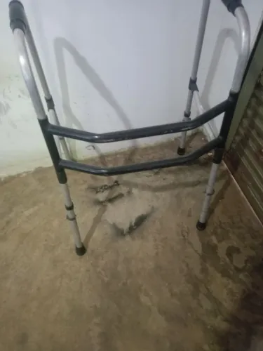 Produto hospitalar andador 