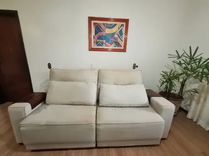 Sofá Retrátil e Reclinável Linho