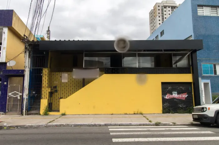 Prédio comercial na Rua Miguel Rachid, 246 200 m²