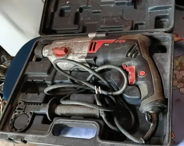 Vendo esse martelete ele está funcionando normal