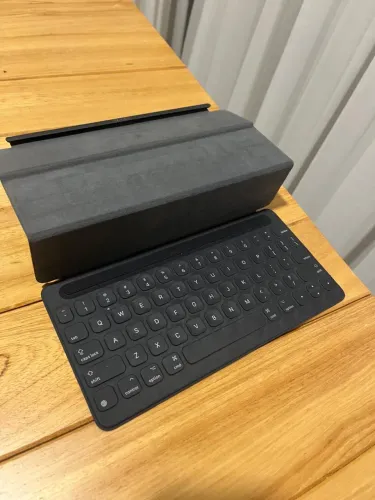 Apple Pencil 1ª Geração + Smart Keyboard 10,5? Original em Ótimo Estado