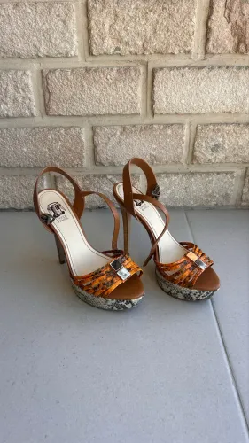 Sandália Loucos e Santos Marrom 35