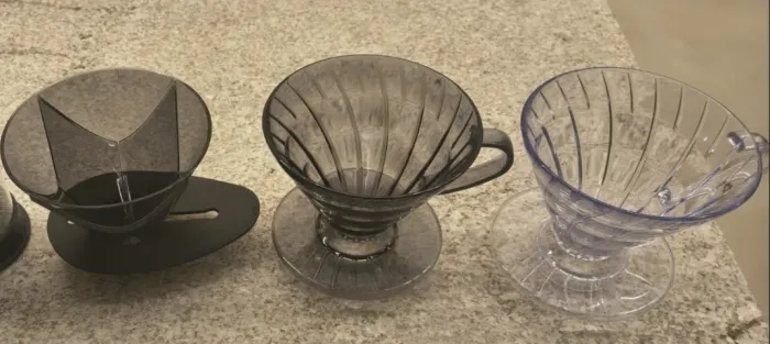 Kit Coadores Hario V60 02 (um Mugen e dois tradicionais)