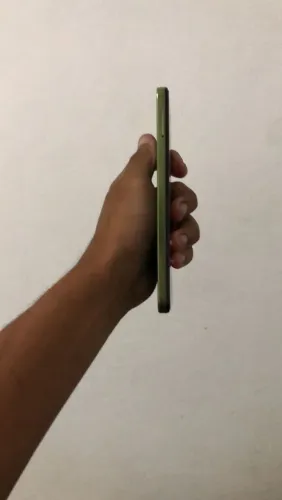 Vendo moto G15 zerado com nota fiscal e garantia. 