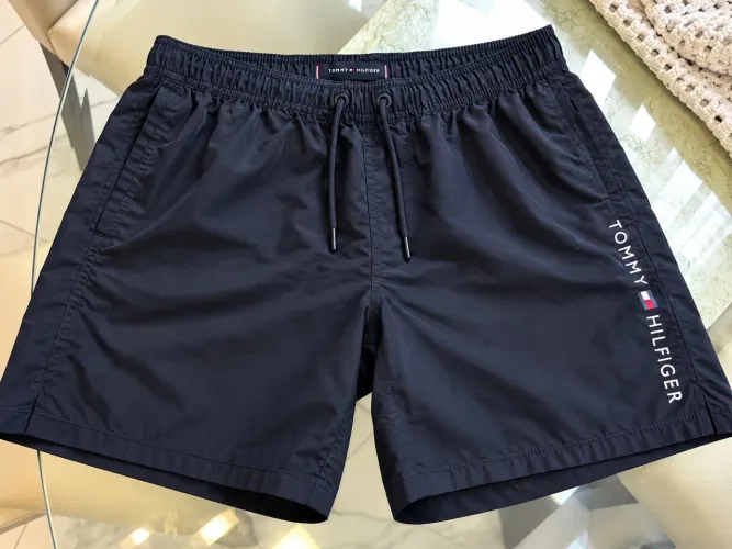 Bermuda Masculina Tommy Hilfiger 100% Poliéster Logo Vertical
