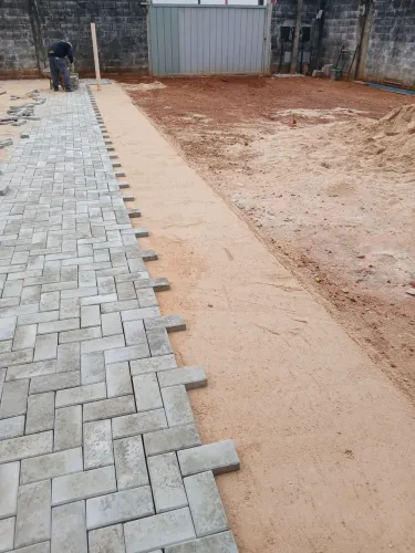 CALÇADA  DE BlOCO PAVIMENTO 
