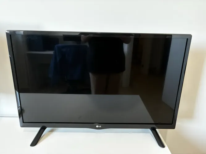 TV Monitor LG LED 27,5 - Modelo 28LF710B