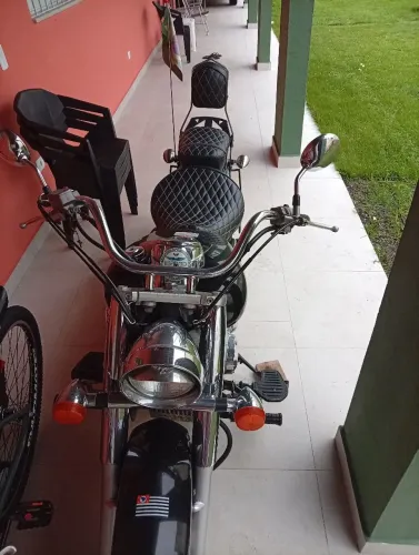 Shadow 750
