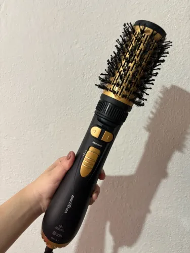 ? ESCOVA SECADORA À VENDA!