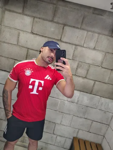 Vendedor loja Adidas Shopping Tacaruna