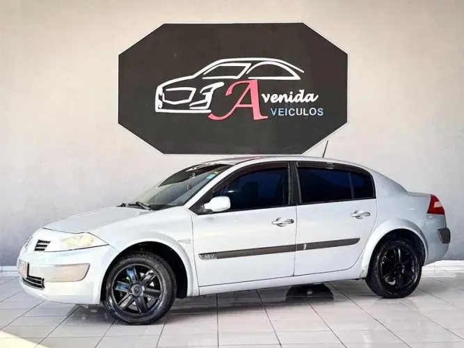 Renault Megane Sedan Dynamique Hi-flex 1.6 16V 2007