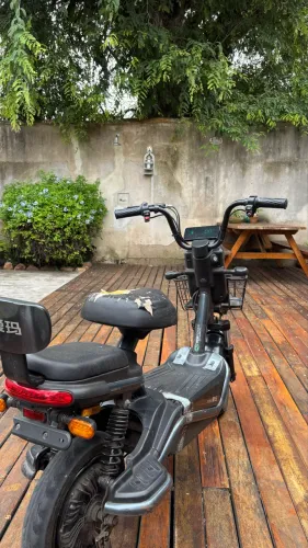 Vendo moto único dono