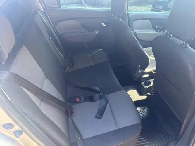 Renault Logan Dynamique Hi-flex 1.6 8V 4P 2017