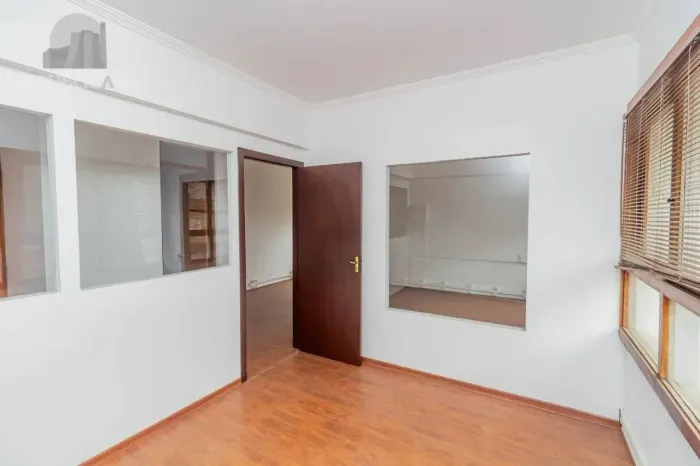 Sala Comercial de 42m² para alugar, 1 banheiro Bairro Praia de Belas