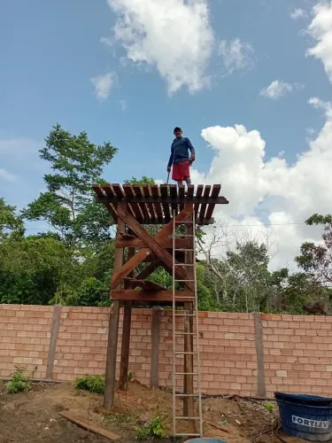Serviços De Carpintaria, Faço Pé De Caixa D'água, Casas De Madeiras, Deques, Telhados....