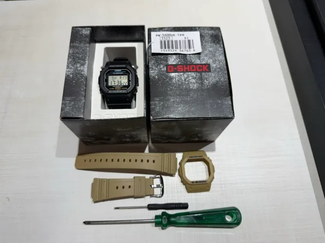 Relógio Casio G-shock DW-5600UE