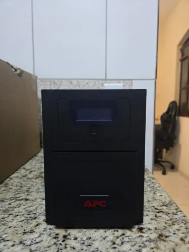 Nobreak Easy UPS APC Senoidal 115v torre 6 Tomadas AVR,LCD SVM1500A-BR