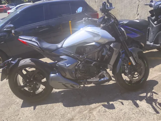 Moto de garagem, revisão realizada em setembro.