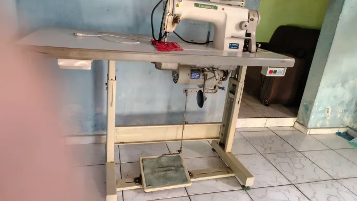 Máquina Industrial Reta