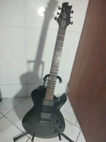 Guitarra Cort EVL Z4