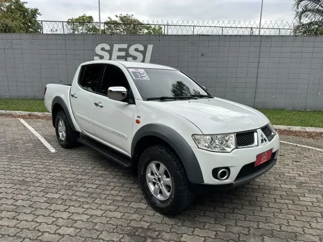 Mitsubishi L200 Triton HPE 3.5 CD V6 24V Flex Aut. 2013