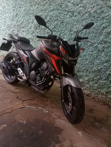 Fazer fz25 250cc moto com baixa quilometragem