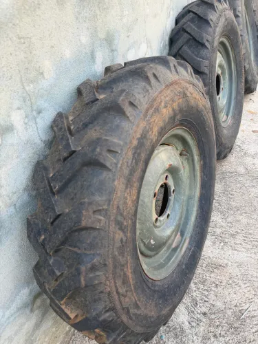 RODAS DO JEEP WILLYS/F75/RURAL/F1000