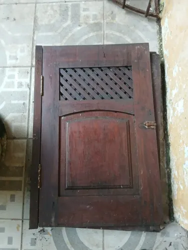 Portas de Armário de Madeira (3 unidades) - Resistentes