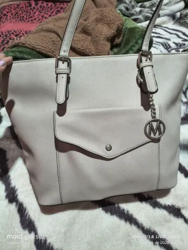 Bolsa de ombro em couro
