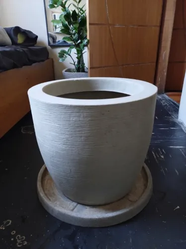 2 Vasos de Polietileno para plantas com Prato KIT