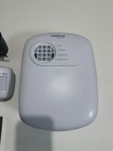 Central de Alarme ANM 24 Net Intelbras + 03 Sensores + Bateria + Sirene + 2 Controles