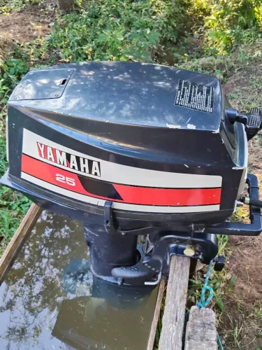 Motor de popa Yamaha 25HP relíquia impecável!