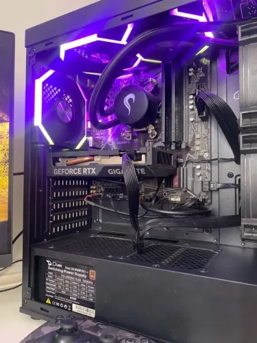SETUP GAMER PREMIUM COMPLETO (Ryzen 7 5700X3D + RTX 4060 + 32GB RAM + SSD 2TB) + Monitor L