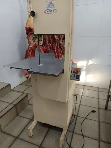 Vende-se uma Serra fita de açougue