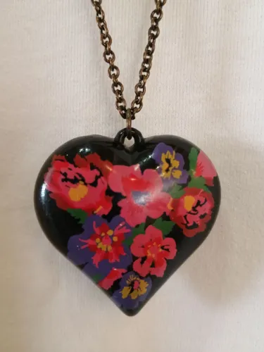 Colar feminino coração floral vintage