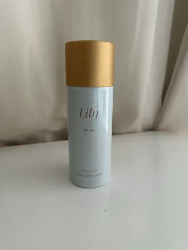 Lily body splash 