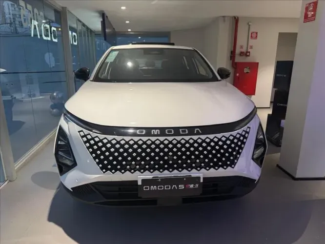 Omoda 5 Luxury 1.5 TB FWD 2026