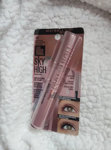 Mascara de cílios Maybelline- Sky high