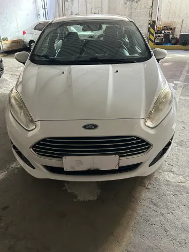 Ford Fiesta Sedan 1.6 16V Flex Aut. 2015