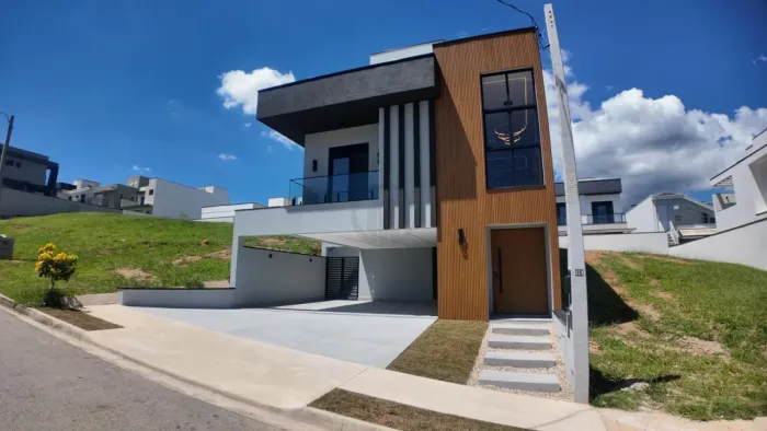 Casa à venda com 3 suites sendo 1 master- Condmínio Reserva Ermida REF: CA0074
