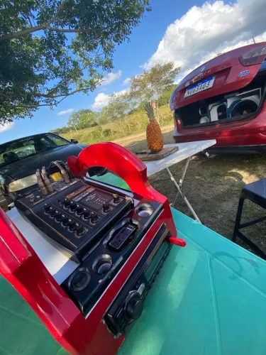 Som automotivo