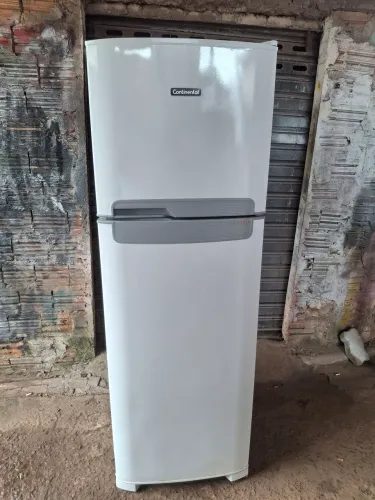 1.250$ geladeira frost free gelando