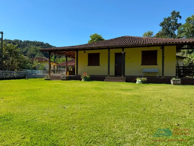 Casa Linear à Venda em Condomínio Fechado - Domingos Martins/ES
