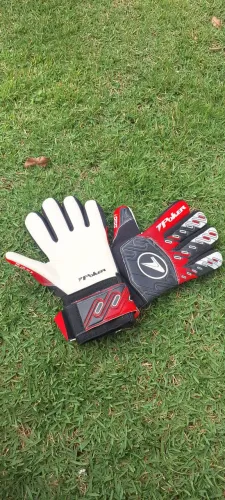 Luva de goleiro Poker Basic Pro