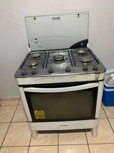 Fogão a gás branco de 5 bocas Esmaltec