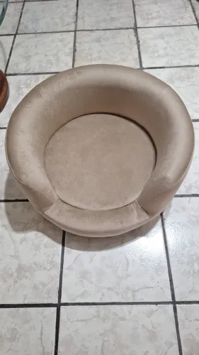 Cama importada para cães ou gatos.