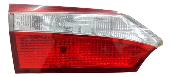 Lanterna Tampa  Traseira Direita Corolla 2015 Á 2017  Direito/passageiro 01