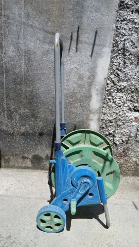 CARRINHO PORTA MANGUEIRA